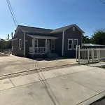Minutes To Riverwalk, Sleeps 12, Pets Welcome!