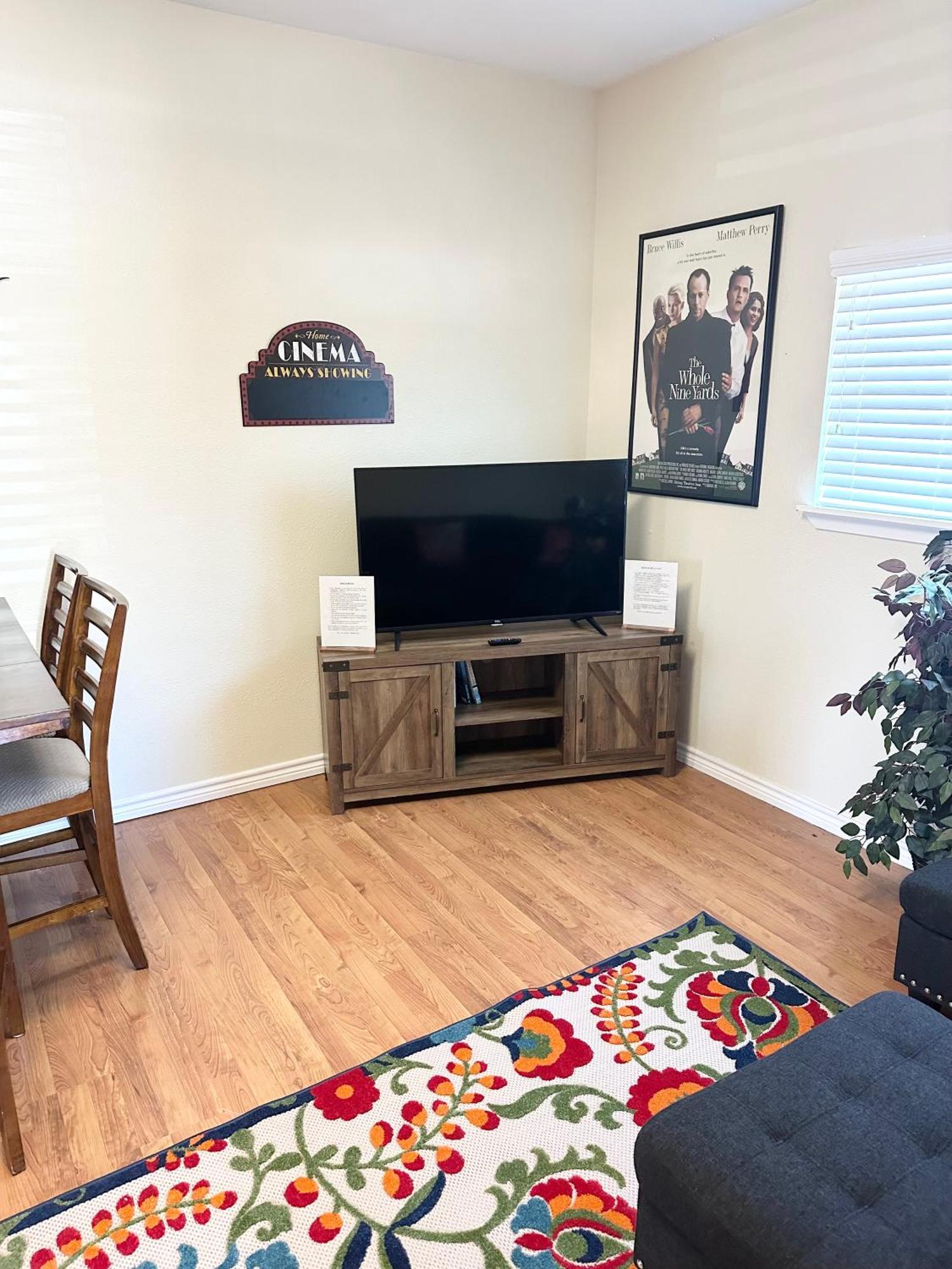 Minutes To Riverwalk, Sleeps 12, Pets Welcome! San Antonio