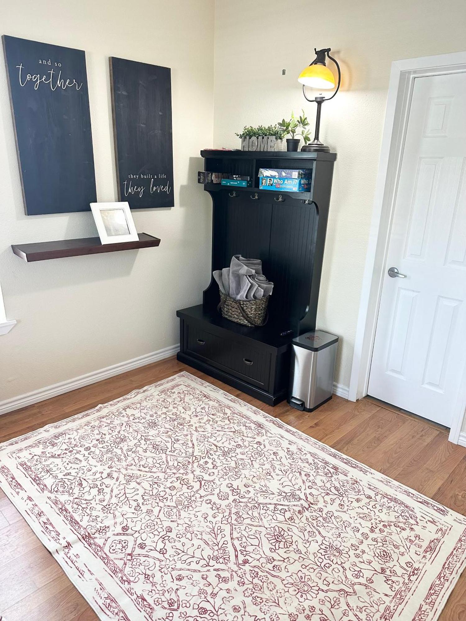 Minutes To Riverwalk, Sleeps 12, Pets Welcome! Holiday home San Antonio